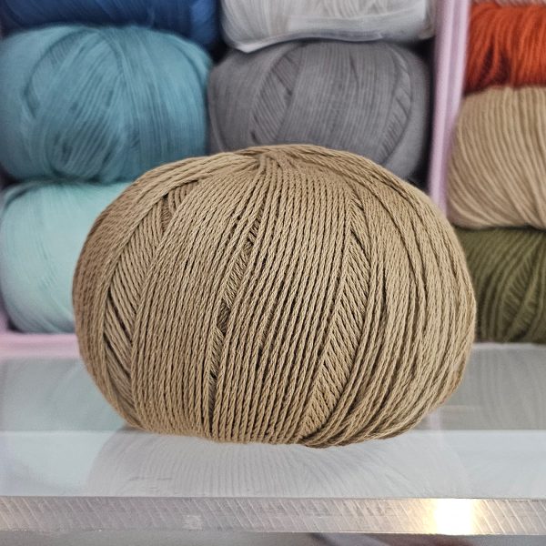 Hilo de Algodón Peinado Ovillo Camel M - Casasol